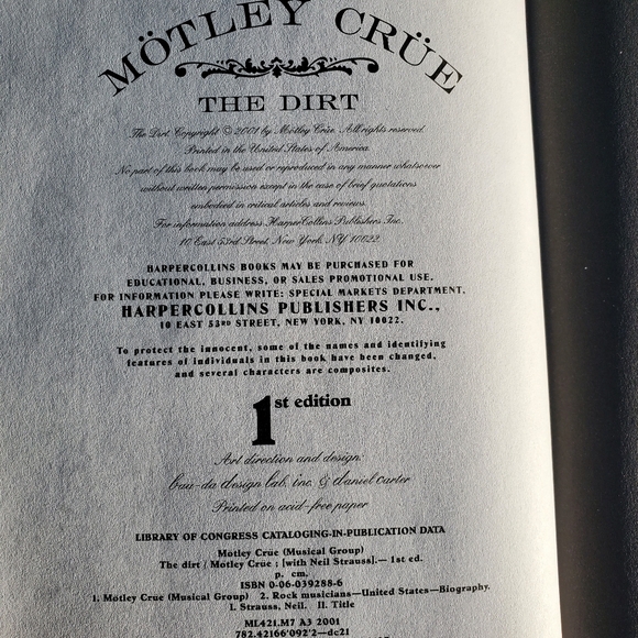 Motley Crue The Dirt : Confessions of the World's Most Notorious Rock Band Book - Picture 7 of 16